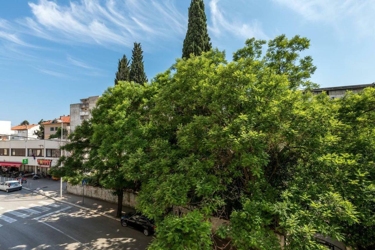 Apartments Cezar Split Bagian luar foto